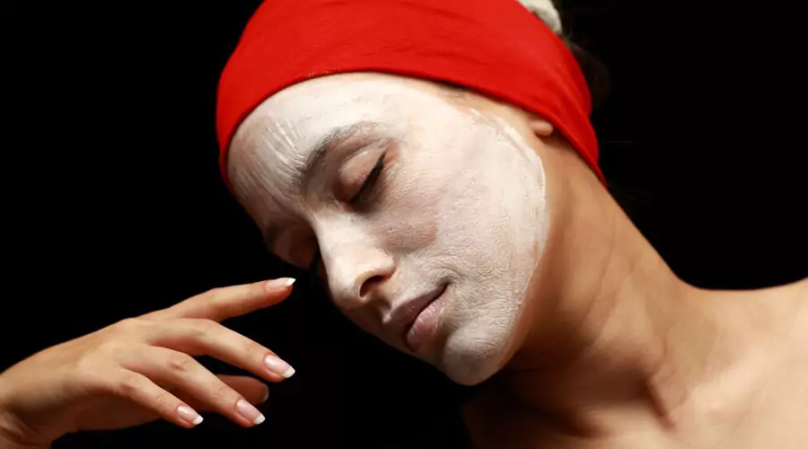 چه ماسک صورتی برای من مناسبه؟ راهنمای جامع انتخاب ماسک صورت