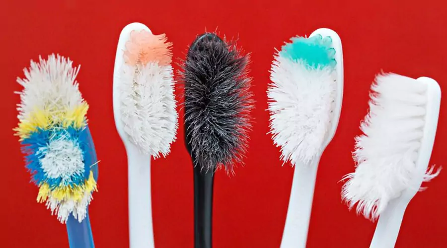 انتخاب مسواک مناسب تا پیشگیری از بیماری‌های دهانی